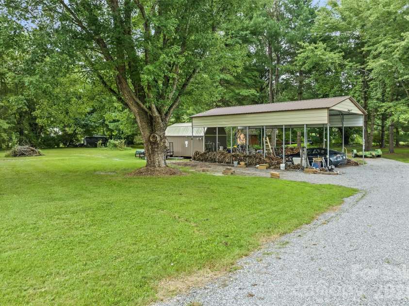 2906 Jonathan Creek Road, Waynesville, NC 28785.  MLS# CAR4411855, YatesRealty ID 41749. 