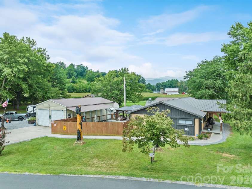 2906 Jonathan Creek Road, Waynesville, NC 28785.  MLS# CAR4411855, YatesRealty ID 41749. 