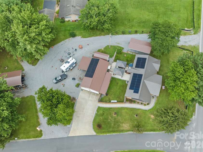 2906 Jonathan Creek Road, Waynesville, NC 28785.  MLS# CAR4411855, YatesRealty ID 41749. 