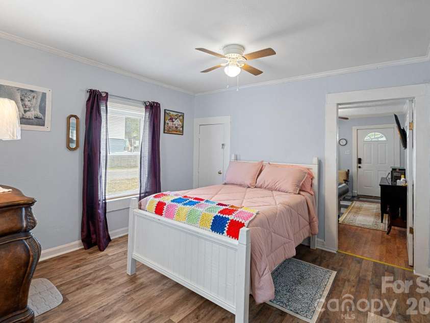 900 Alma Avenue, Kannapolis, NC 28081.  MLS# CAR4337701, YatesRealty ID 4175. 