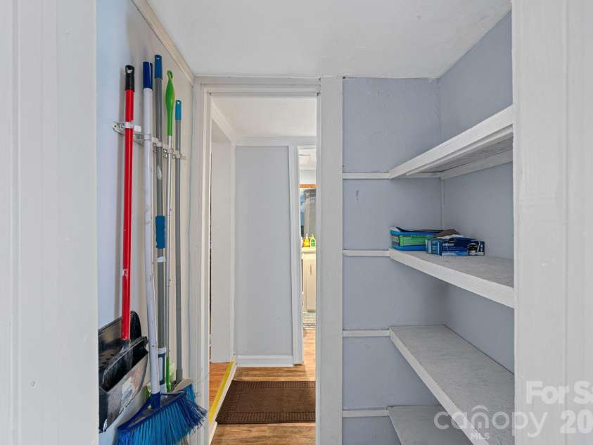 900 Alma Avenue, Kannapolis, NC 28081.  MLS# CAR4337701, YatesRealty ID 4175. 