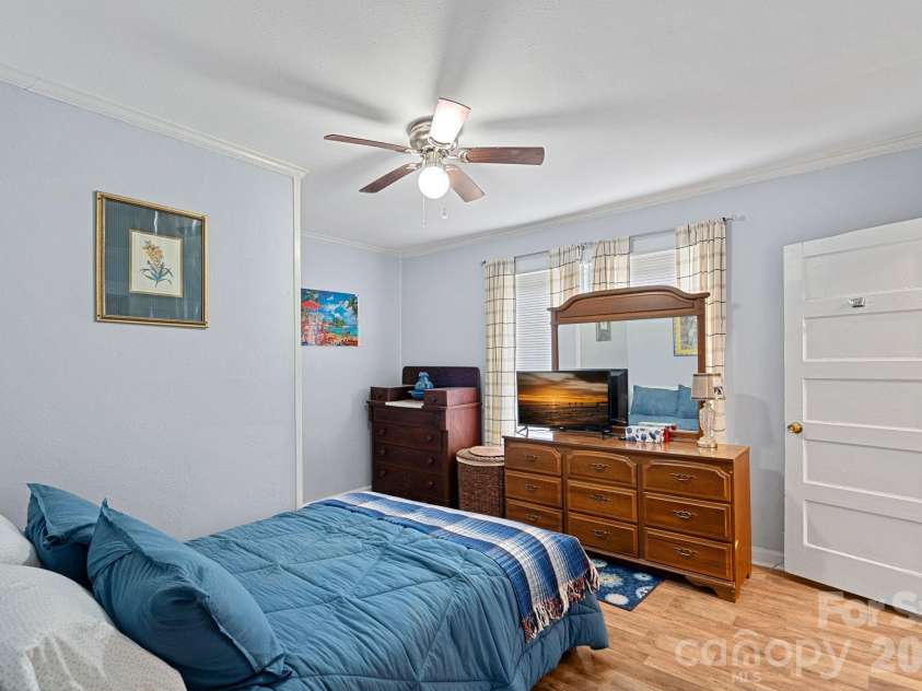 900 Alma Avenue, Kannapolis, NC 28081.  MLS# CAR4337701, YatesRealty ID 4175. 