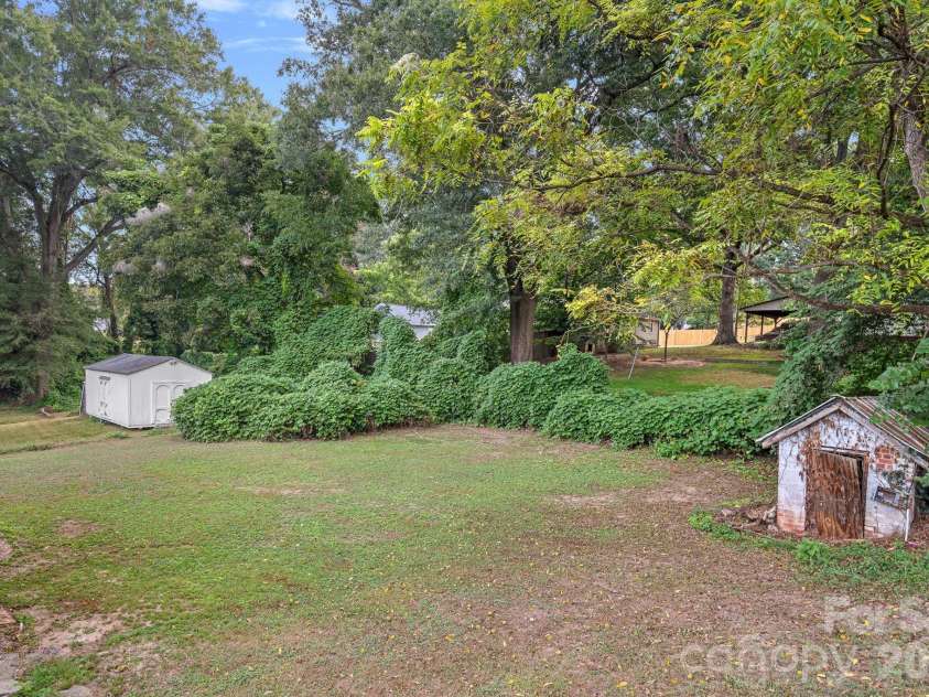 900 Alma Avenue, Kannapolis, NC 28081.  MLS# CAR4337701, YatesRealty ID 4175. 
