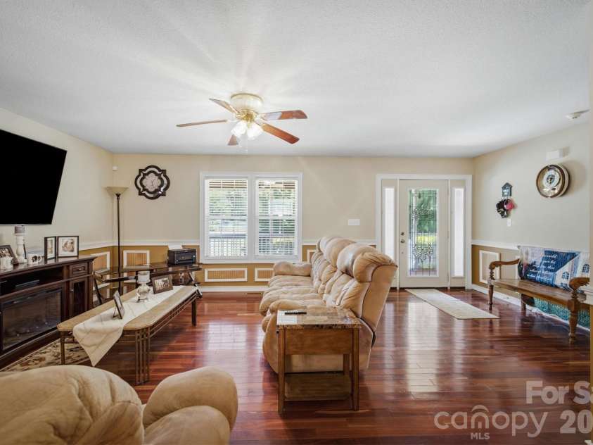 805 Bannon Place, Lenoir, NC 28645.  MLS# CAR4405742, YatesRealty ID 41753. 