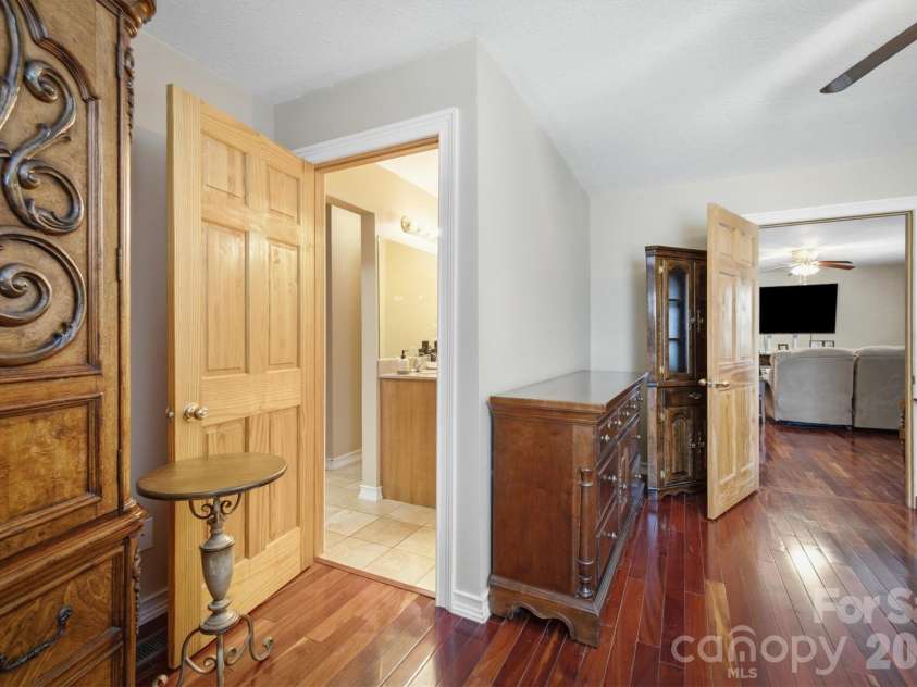 805 Bannon Place, Lenoir, NC 28645.  MLS# CAR4405742, YatesRealty ID 41753. 