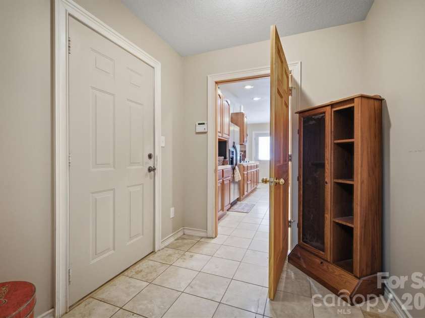 805 Bannon Place, Lenoir, NC 28645.  MLS# CAR4405742, YatesRealty ID 41753. 
