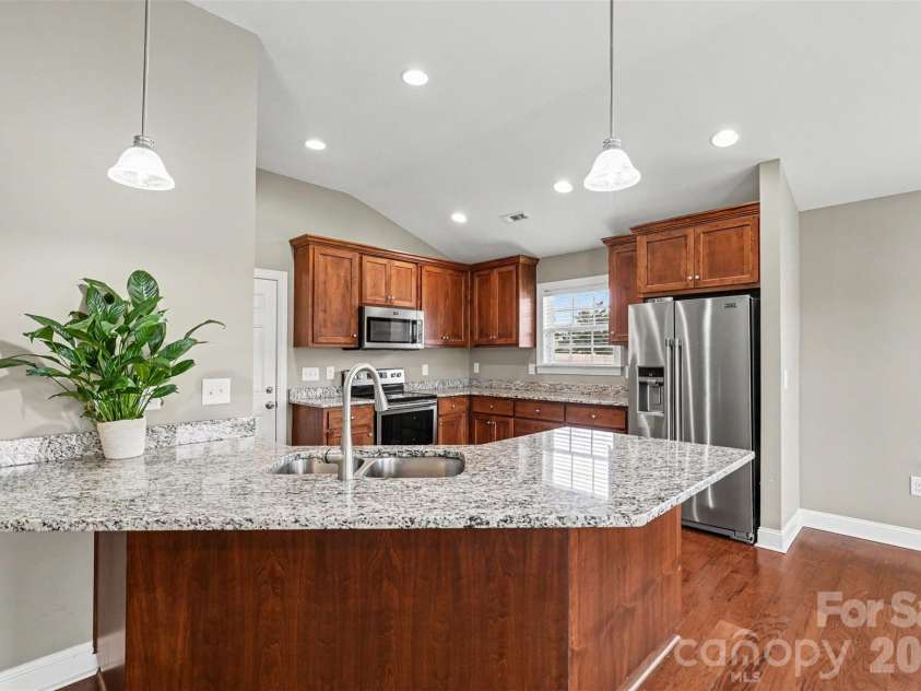 3552 Brickwood Circle, Midland, NC 28107.  MLS# CAR4410933, YatesRealty ID 41754. 