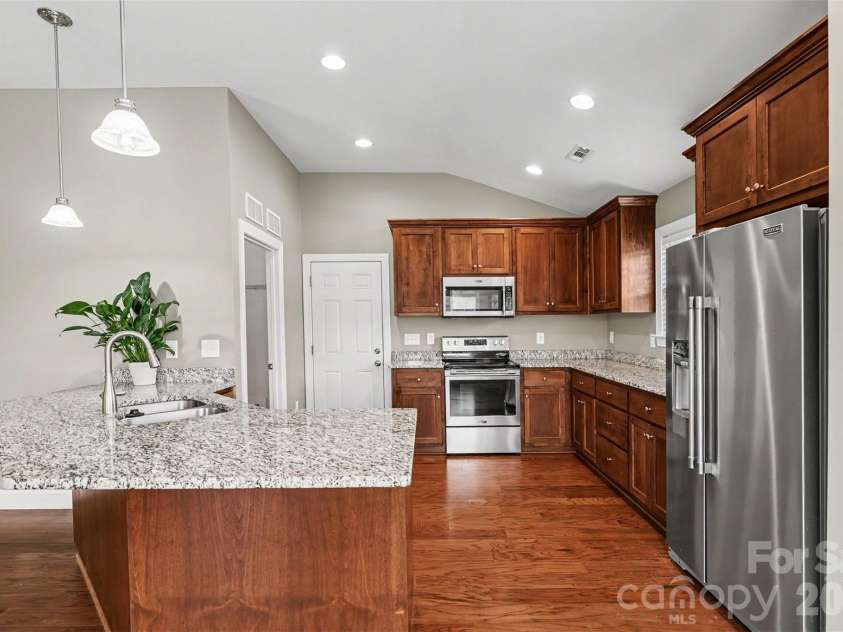 3552 Brickwood Circle, Midland, NC 28107.  MLS# CAR4410933, YatesRealty ID 41754. 