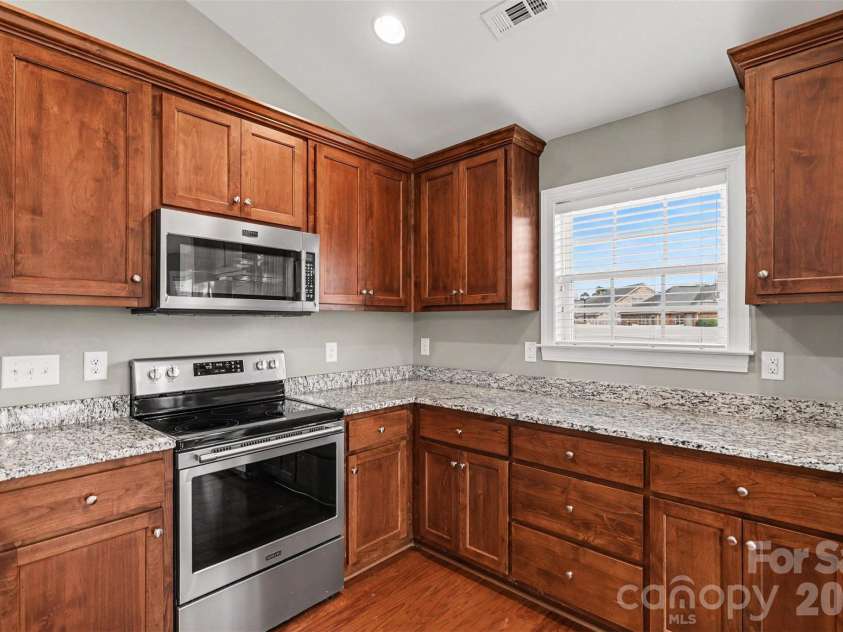 3552 Brickwood Circle, Midland, NC 28107.  MLS# CAR4410933, YatesRealty ID 41754. 