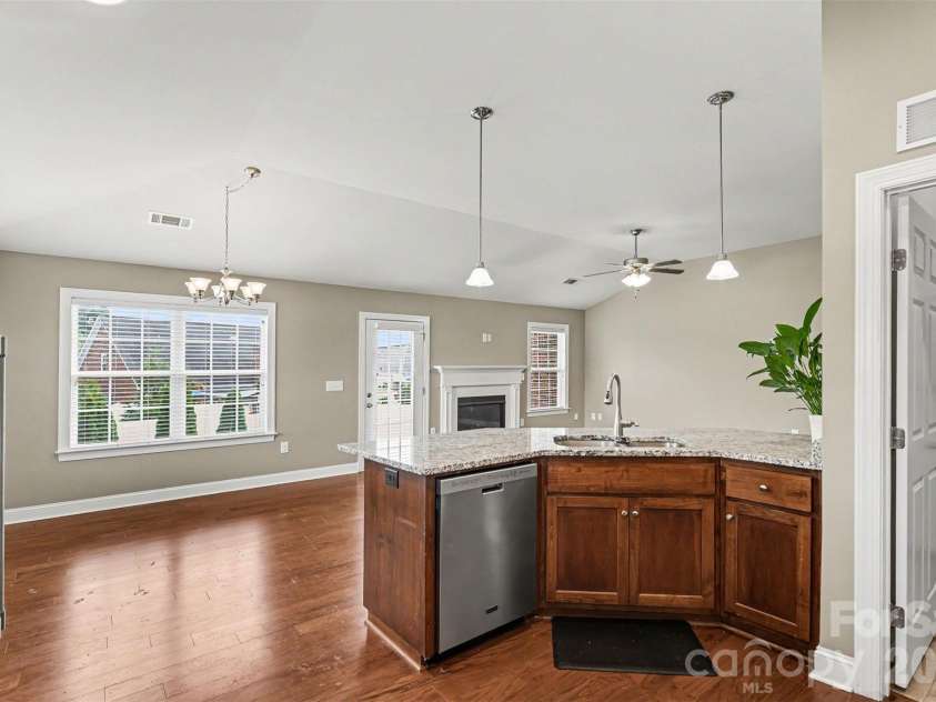3552 Brickwood Circle, Midland, NC 28107.  MLS# CAR4410933, YatesRealty ID 41754. 