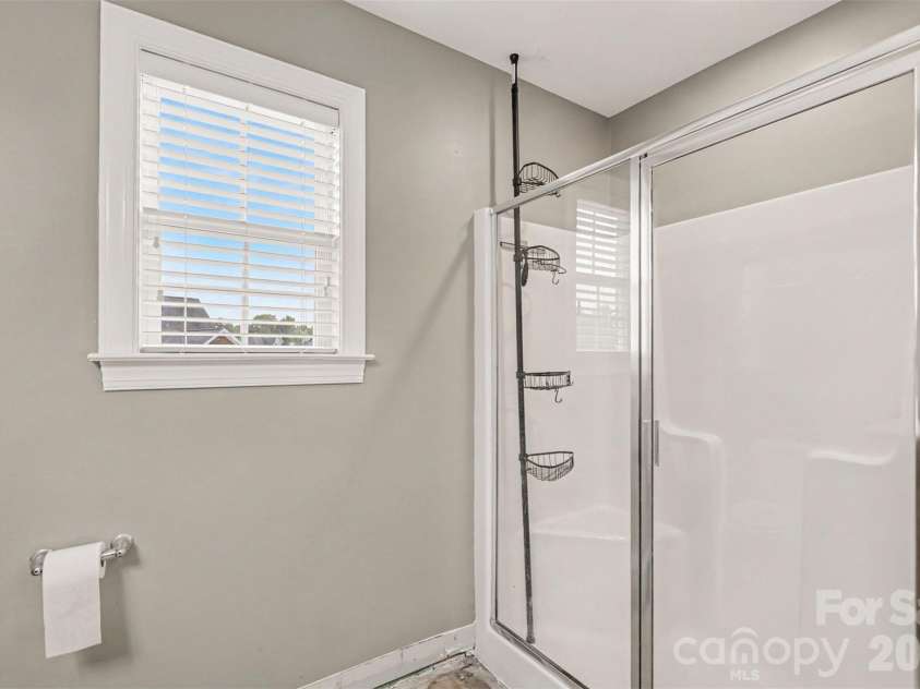 3552 Brickwood Circle, Midland, NC 28107.  MLS# CAR4410933, YatesRealty ID 41754. 
