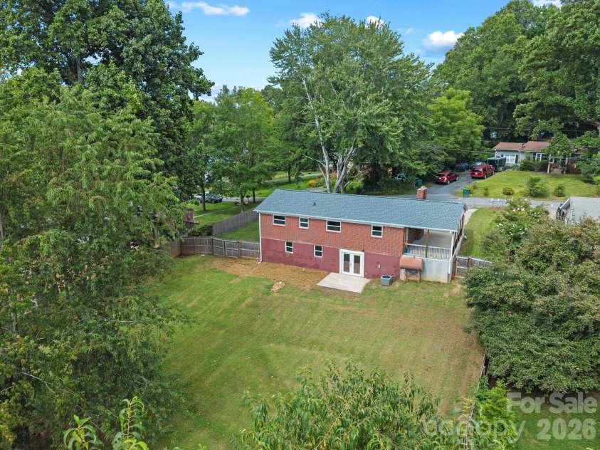 10 Monte Vista Circle, Candler, NC 28715.  MLS# CAR4411703, YatesRealty ID 41758. 