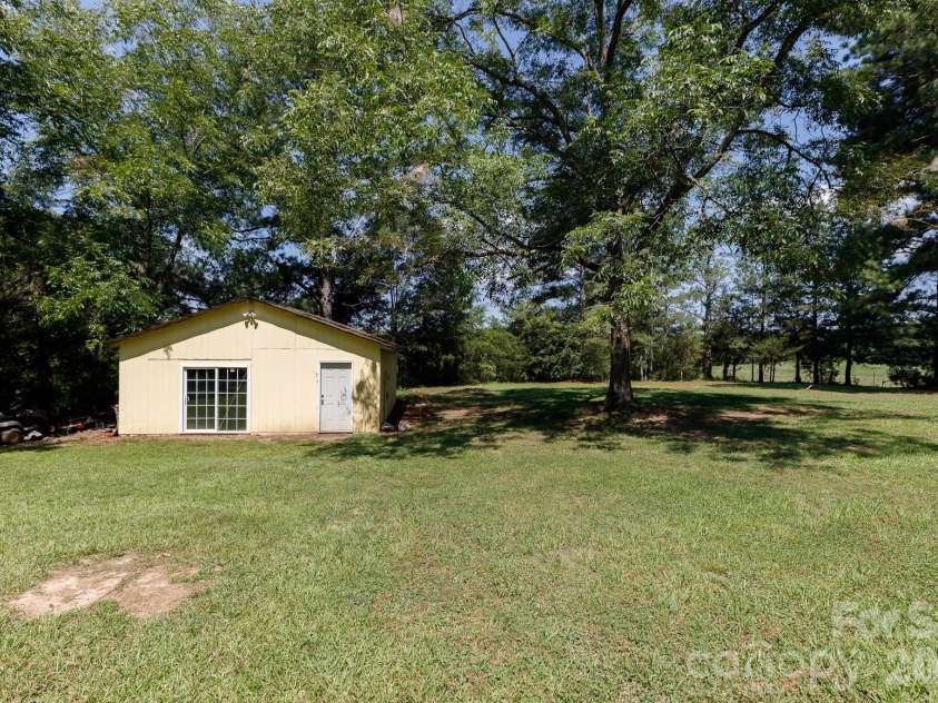 12173 Old Douglass Road, Blackstock, SC 29014.  MLS# CAR4411901, YatesRealty ID 41759. 