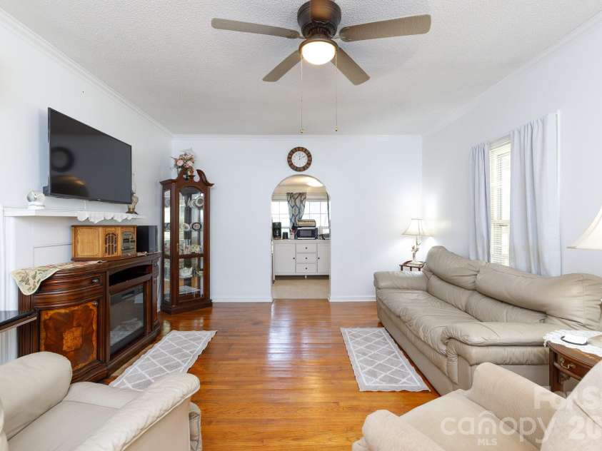 12173 Old Douglass Road, Blackstock, SC 29014.  MLS# CAR4411901, YatesRealty ID 41759. 