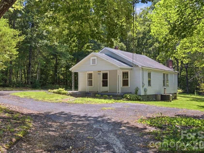 2155 Pa Jolly Lane, Granite Falls, NC 28630.  MLS# CAR4407951, YatesRealty ID 41763. 