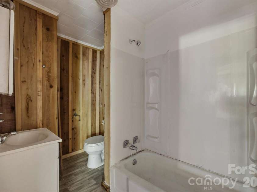 2155 Pa Jolly Lane, Granite Falls, NC 28630.  MLS# CAR4407951, YatesRealty ID 41763. 