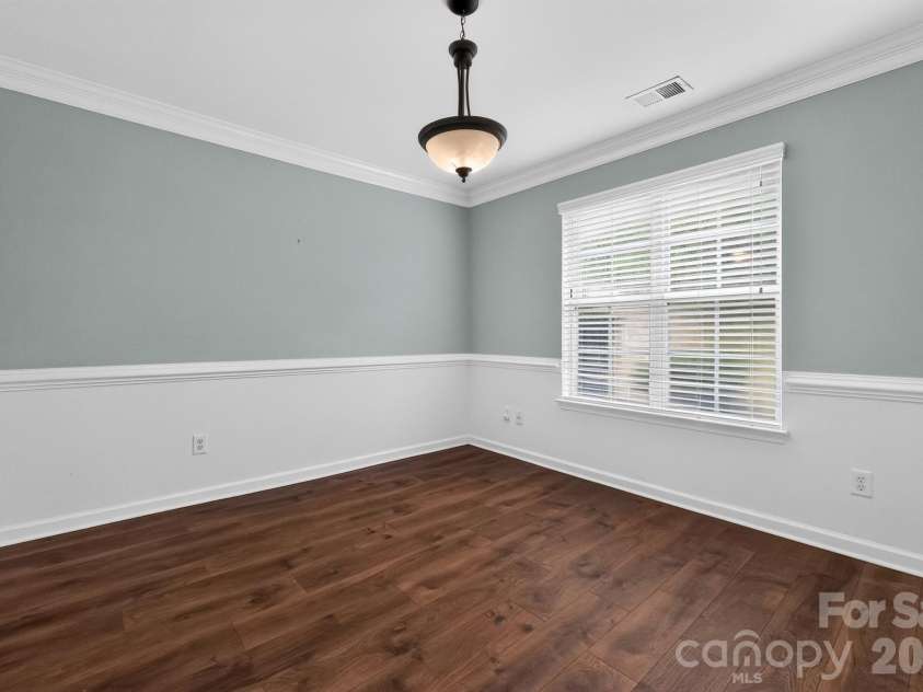 6420 Spanish Moss Lane, Charlotte, NC 28262.  MLS# CAR4411608, YatesRealty ID 41764. 