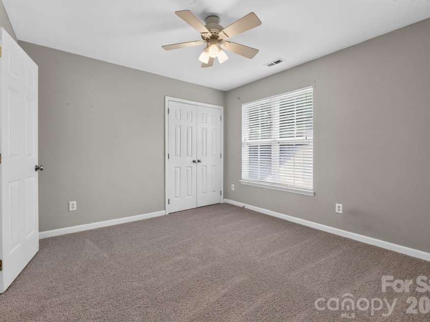 6420 Spanish Moss Lane, Charlotte, NC 28262.  MLS# CAR4411608, YatesRealty ID 41764. 