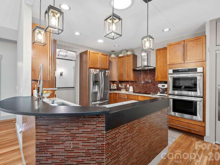 38 Little Forest Drive, Asheville, NC 28806.  MLS# CAR4411326, YatesRealty ID 41765. 