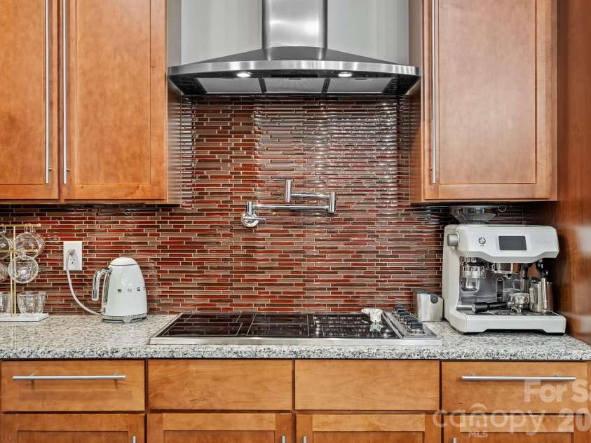 38 Little Forest Drive, Asheville, NC 28806.  MLS# CAR4411326, YatesRealty ID 41765. 