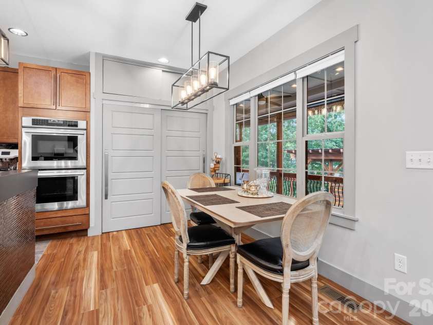 38 Little Forest Drive, Asheville, NC 28806.  MLS# CAR4411326, YatesRealty ID 41765. 