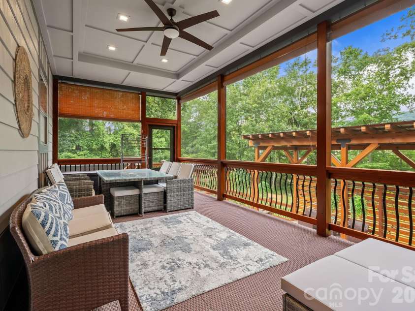 38 Little Forest Drive, Asheville, NC 28806.  MLS# CAR4411326, YatesRealty ID 41765. 