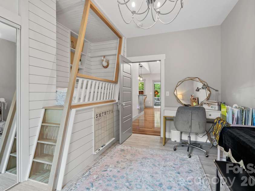 38 Little Forest Drive, Asheville, NC 28806.  MLS# CAR4411326, YatesRealty ID 41765. 