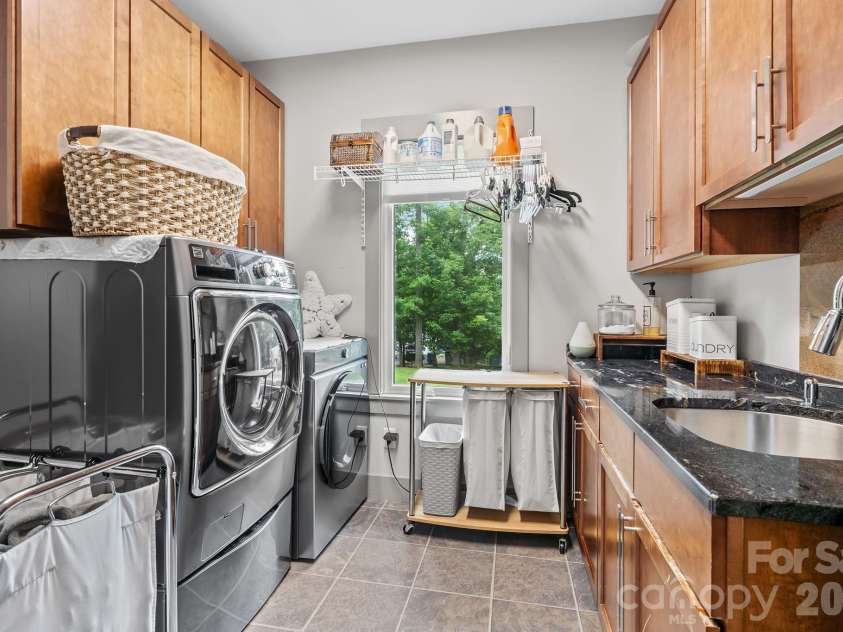 38 Little Forest Drive, Asheville, NC 28806.  MLS# CAR4411326, YatesRealty ID 41765. 