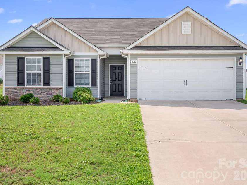 226 Caley Street, Kings Mountain, NC 28086.  MLS# CAR4408413, YatesRealty ID 41767. 
