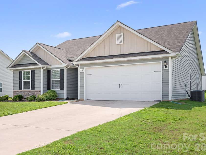 226 Caley Street, Kings Mountain, NC 28086.  MLS# CAR4408413, YatesRealty ID 41767. 