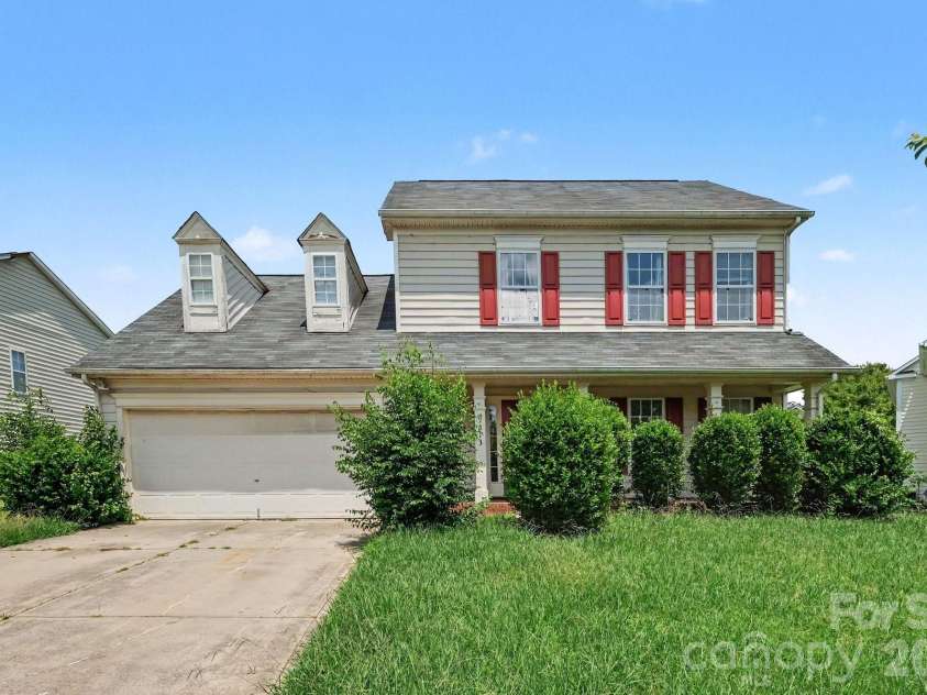 9813 Baxter Caldwell Drive, Charlotte, NC 28213.  MLS# CAR4411650, YatesRealty ID 41769. 