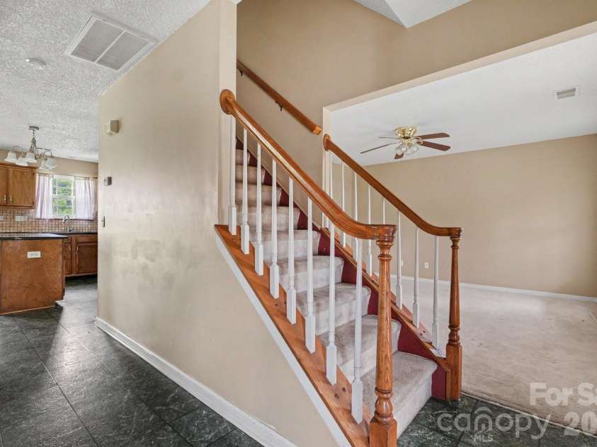 9813 Baxter Caldwell Drive, Charlotte, NC 28213.  MLS# CAR4411650, YatesRealty ID 41769. 