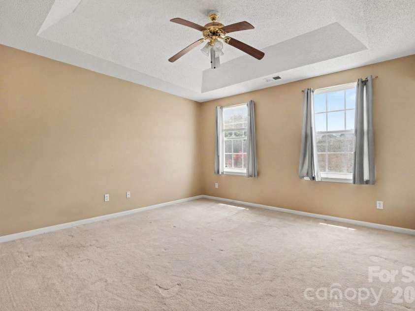 9813 Baxter Caldwell Drive, Charlotte, NC 28213.  MLS# CAR4411650, YatesRealty ID 41769. 