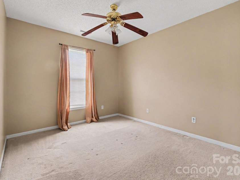 9813 Baxter Caldwell Drive, Charlotte, NC 28213.  MLS# CAR4411650, YatesRealty ID 41769. 