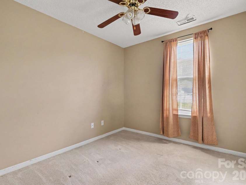 9813 Baxter Caldwell Drive, Charlotte, NC 28213.  MLS# CAR4411650, YatesRealty ID 41769. 