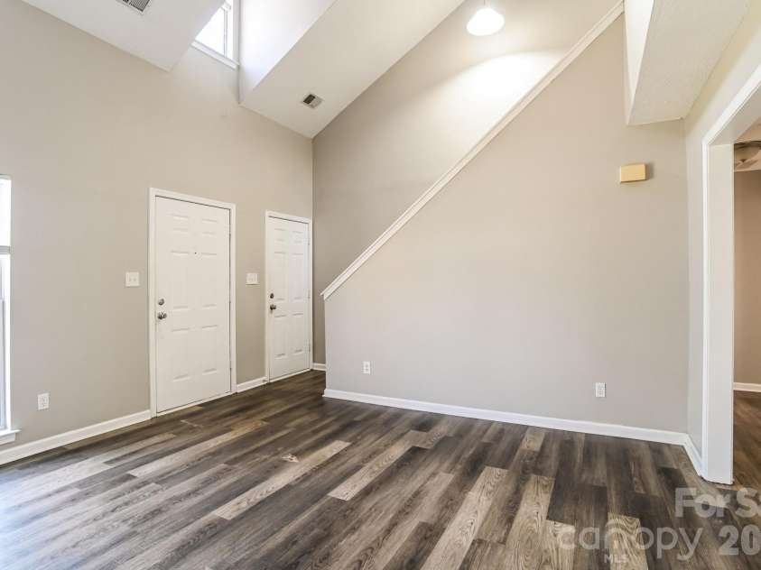 8425 Woodford Bridge Drive, Charlotte, NC 28216.  MLS# CAR4356495, YatesRealty ID 4177. 