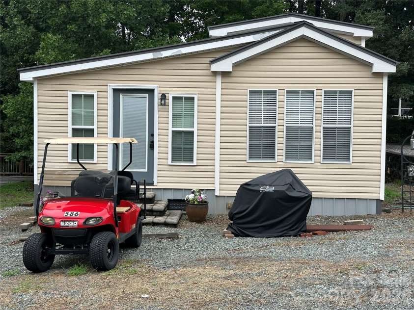 108 Hummingbird Circle, New London, NC 28127.  MLS# CAR4411380, YatesRealty ID 41770. 