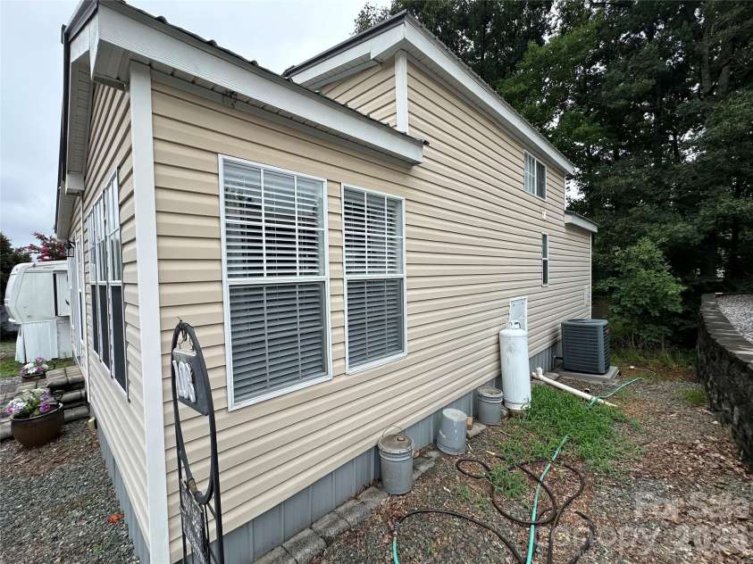108 Hummingbird Circle, New London, NC 28127.  MLS# CAR4411380, YatesRealty ID 41770. 