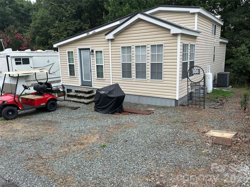 108 Hummingbird Circle, New London, NC 28127.  MLS# CAR4411380, YatesRealty ID 41770. 