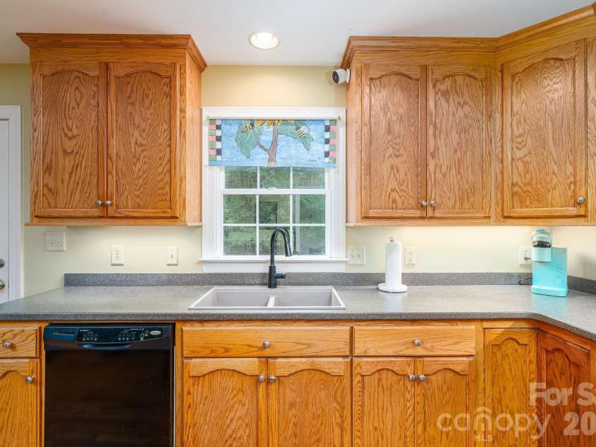 344 John Logan Lane, Gastonia, NC 28056.  MLS# CAR4410445, YatesRealty ID 41771. 