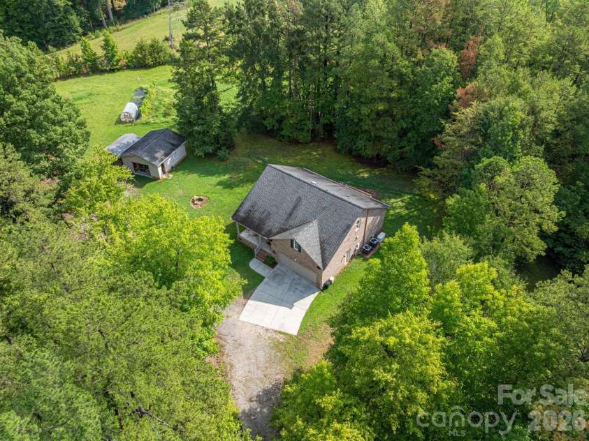 344 John Logan Lane, Gastonia, NC 28056.  MLS# CAR4410445, YatesRealty ID 41771. 