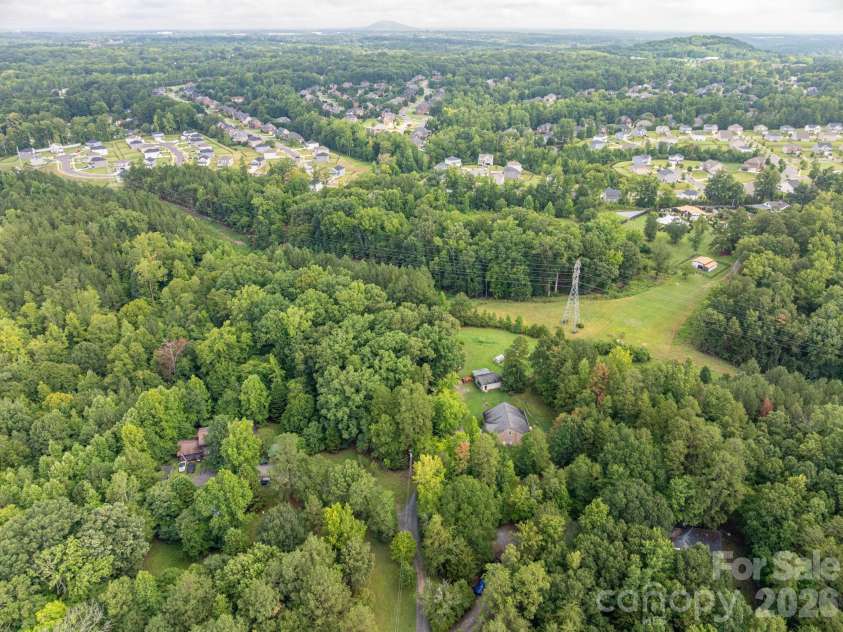 344 John Logan Lane, Gastonia, NC 28056.  MLS# CAR4410445, YatesRealty ID 41771. 