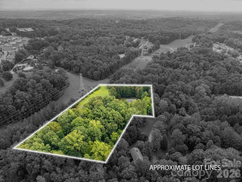 344 John Logan Lane, Gastonia, NC 28056.  MLS# CAR4410445, YatesRealty ID 41771. 