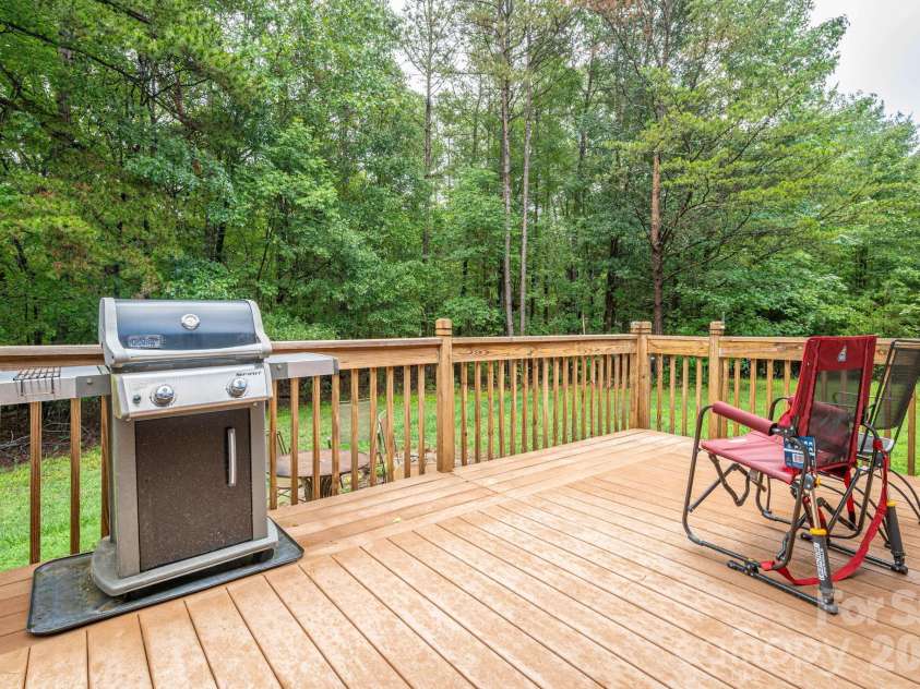 344 John Logan Lane, Gastonia, NC 28056.  MLS# CAR4410445, YatesRealty ID 41771. Back deck