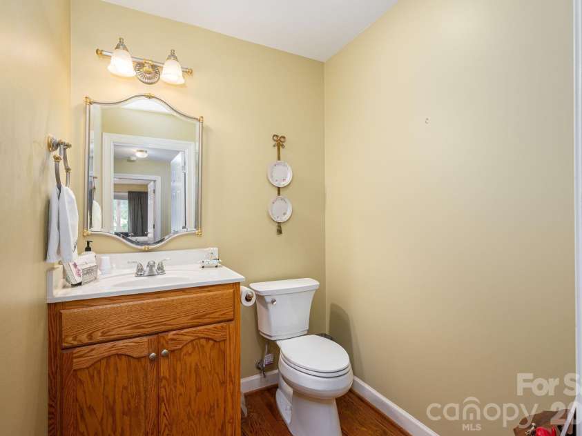 344 John Logan Lane, Gastonia, NC 28056.  MLS# CAR4410445, YatesRealty ID 41771. Half Bath, main floor