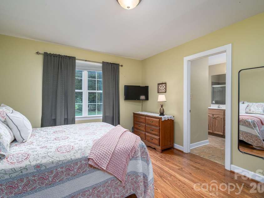 344 John Logan Lane, Gastonia, NC 28056.  MLS# CAR4410445, YatesRealty ID 41771. Primary bedroom