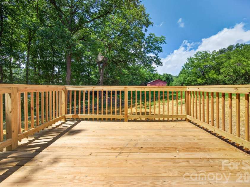 2274 Darwick Road, Winston Salem, NC 27127.  MLS# CAR4411764, YatesRealty ID 41772. Back Deck