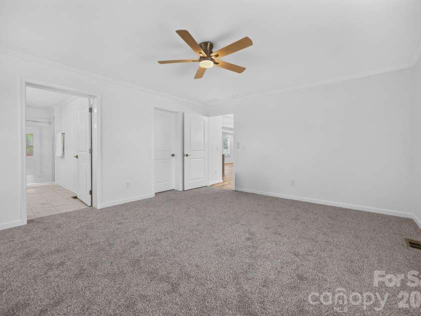 2274 Darwick Road, Winston Salem, NC 27127.  MLS# CAR4411764, YatesRealty ID 41772. Primary Suite