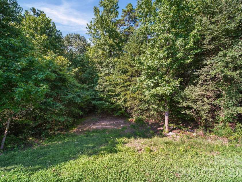 1604 Bray Drive, Charlotte, NC 28214.  MLS# CAR4409695, YatesRealty ID 41773. Backyard