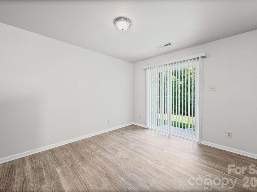 1604 Bray Drive, Charlotte, NC 28214.  MLS# CAR4409695, YatesRealty ID 41773. Breakfast Nook